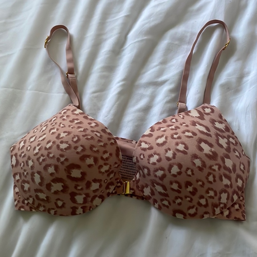 Brand new pink leopard print Victoria’s Secret bra